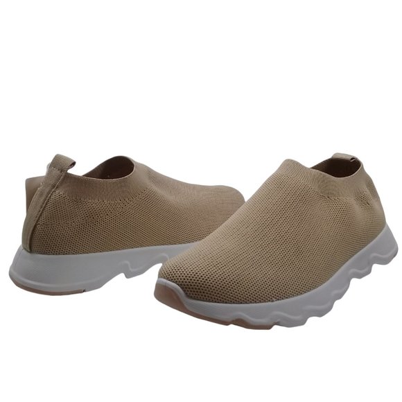 Tommy Bahama Shoes - Tommy Bahama Women's NEW Slip On Textile Comfort Tan Sneakers Memory Foam
